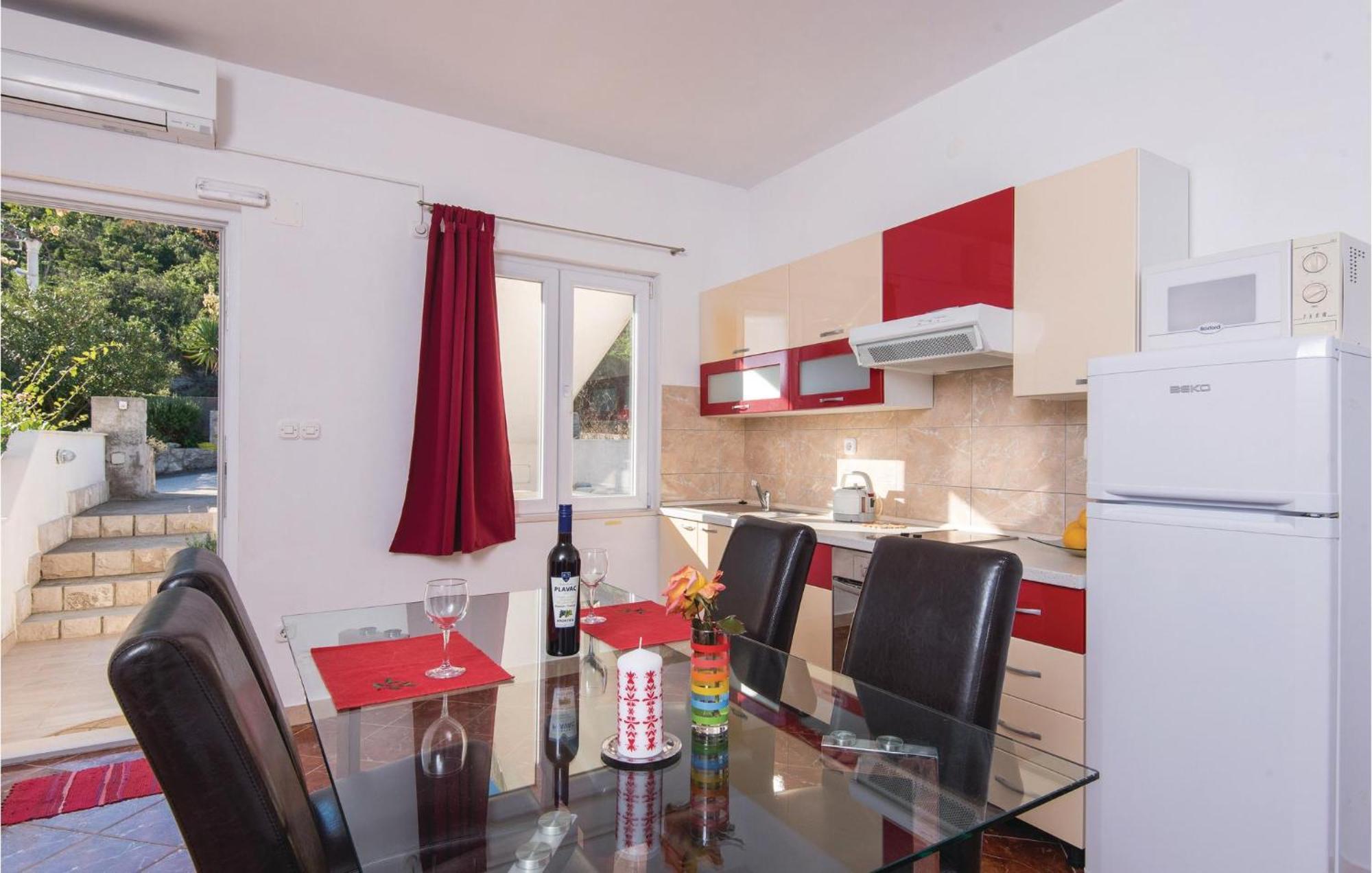 Gorgeous Apartment In Dubrava With Kitchen Екстер'єр фото